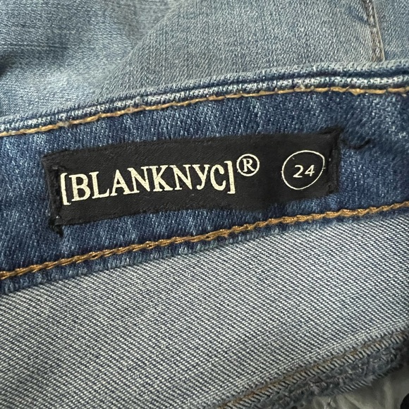 BlankNYC cropped flare jeans - Picture 3 of 3